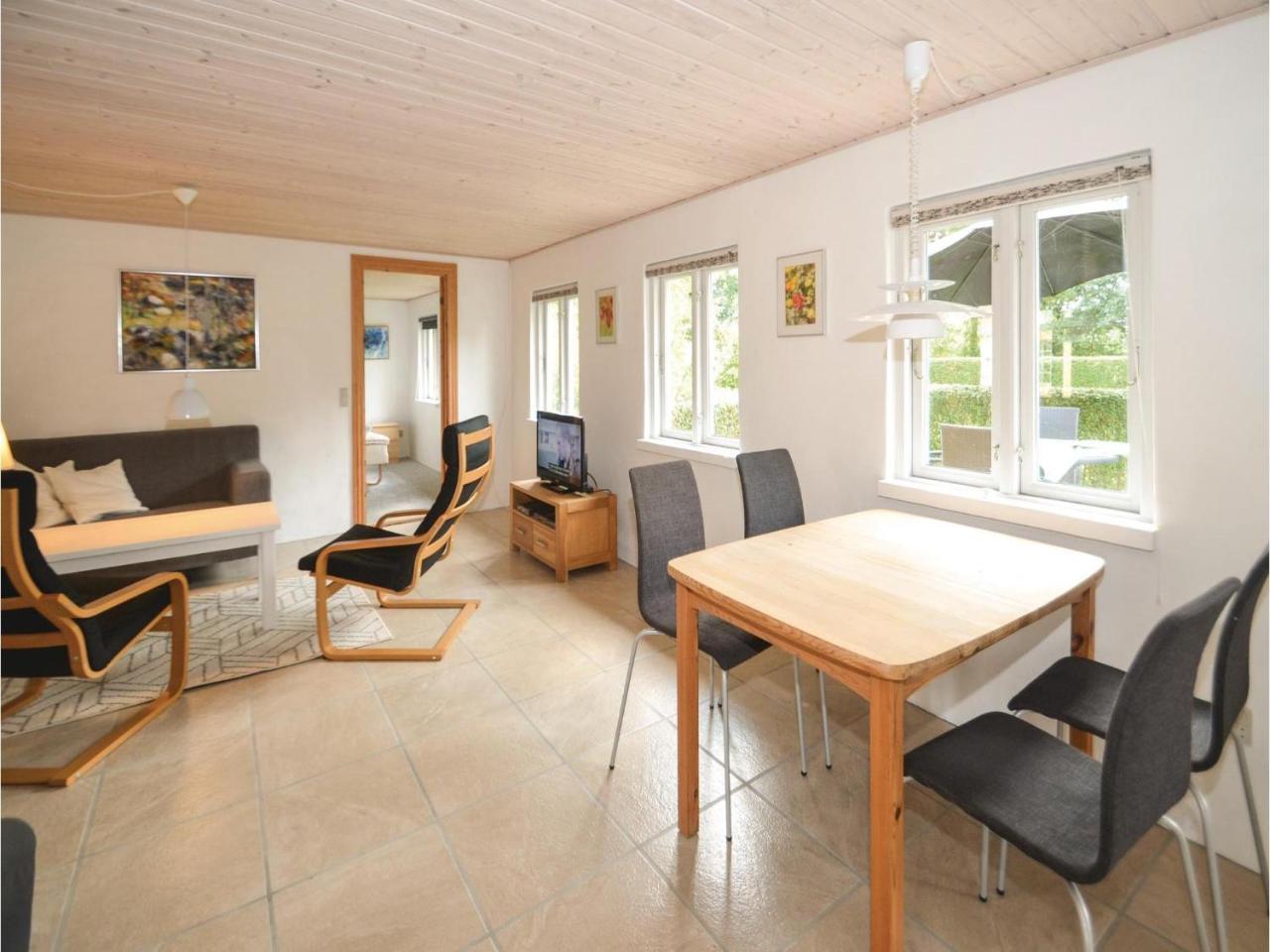 2 Bedroom Nice Home In สไต ภายนอก รูปภาพ