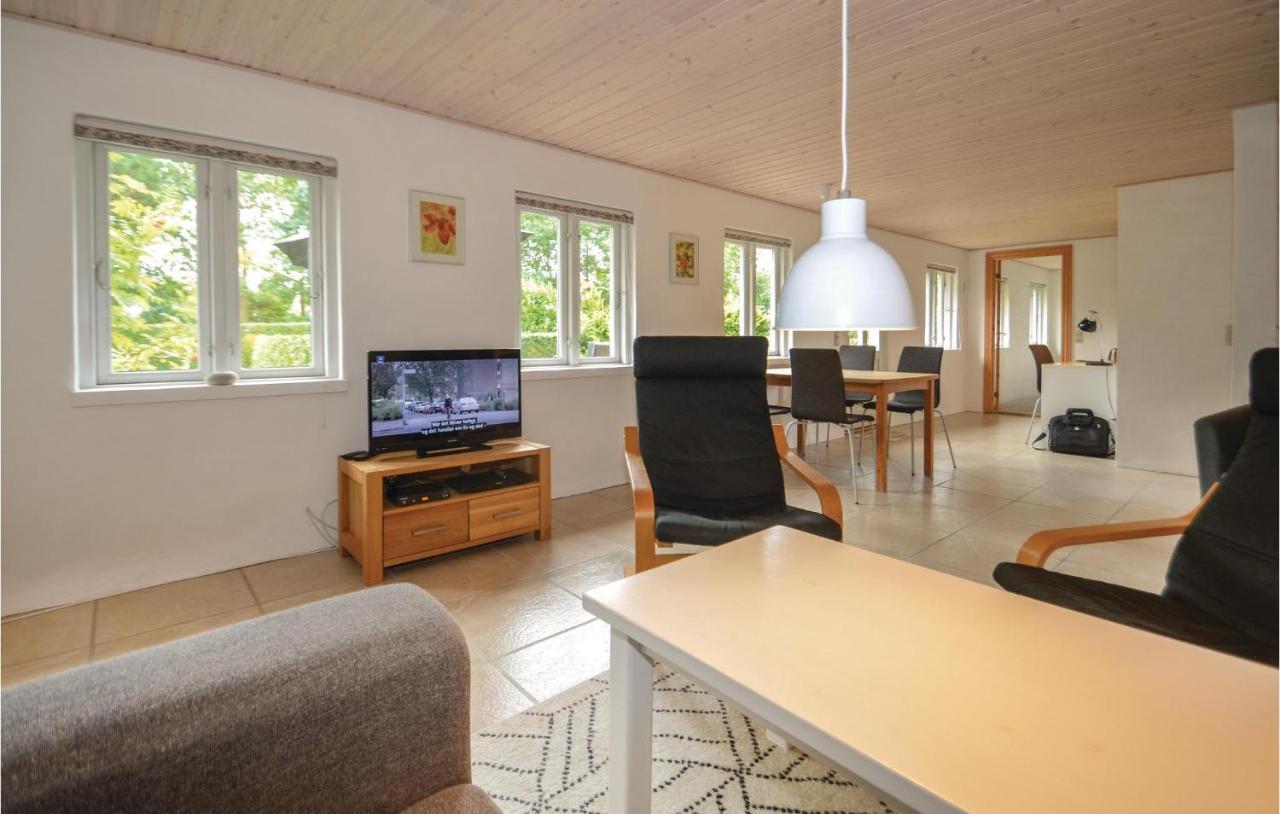 2 Bedroom Nice Home In สไต ภายนอก รูปภาพ